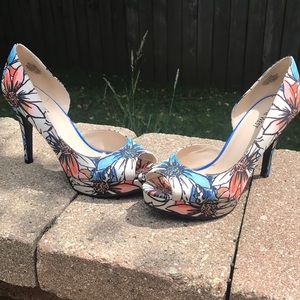 Nine West Open toe floral design heel